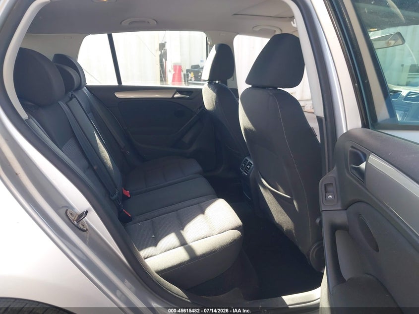 2012 Volkswagen Golf VIN WVWDB7AJ5CW347773 IAAI salvage auction — SIDE, Wait Title, sold $1,150 on 2026-08-01 (photo 8)