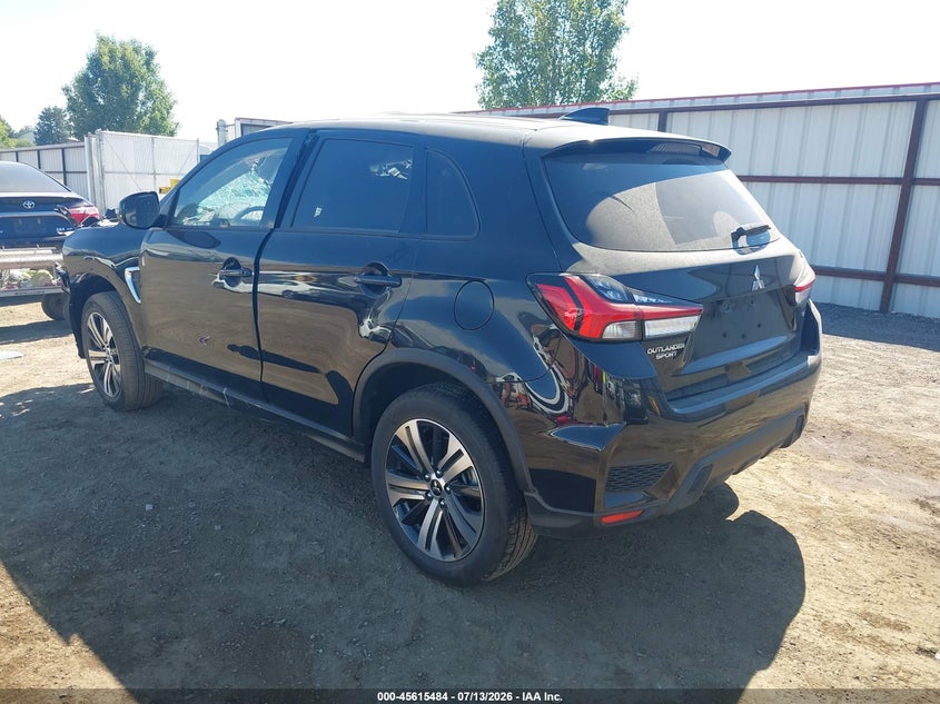 2026 Mitsubishi Outlander VIN JA4ARUAU8TU016831 IAAI salvage auction — ROLLOVER, Salvage Title, sold $425 on 2026-07-18 (photo 3)