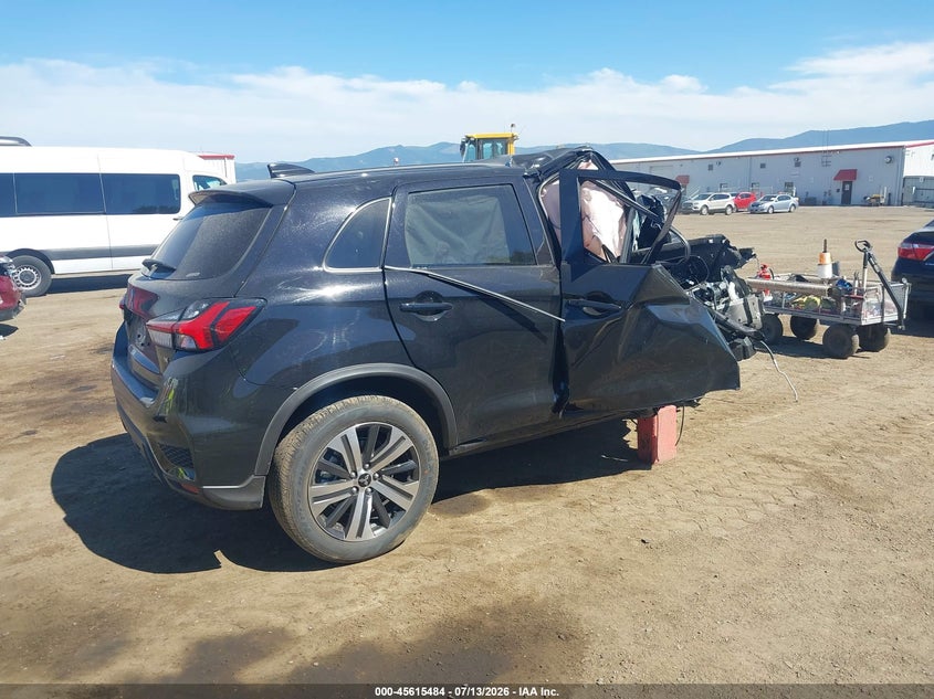 2026 Mitsubishi Outlander VIN JA4ARUAU8TU016831 IAAI salvage auction — ROLLOVER, Salvage Title, sold $425 on 2026-07-18 (photo 4)