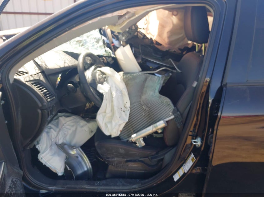 2026 Mitsubishi Outlander VIN JA4ARUAU8TU016831 IAAI salvage auction — ROLLOVER, Salvage Title, sold $425 on 2026-07-18 (photo 5)