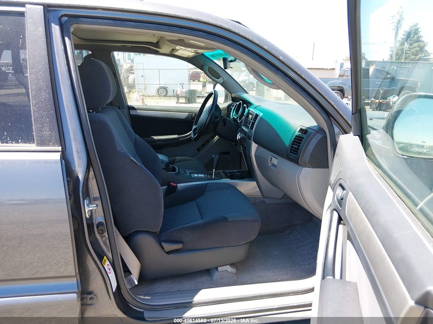 2005 Toyota 4runner VIN JTEBT14R058026696 IAAI salvage auction — NORMAL WEAR, Clear - Public Restricted (Oregon), sold $14,100 on 2026-07-20 (photo 5)