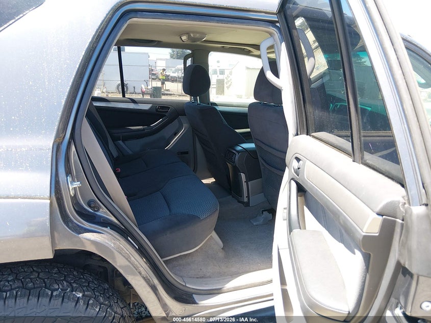 2005 Toyota 4runner VIN JTEBT14R058026696 IAAI salvage auction — NORMAL WEAR, Clear - Public Restricted (Oregon), sold $14,100 on 2026-07-20 (photo 8)