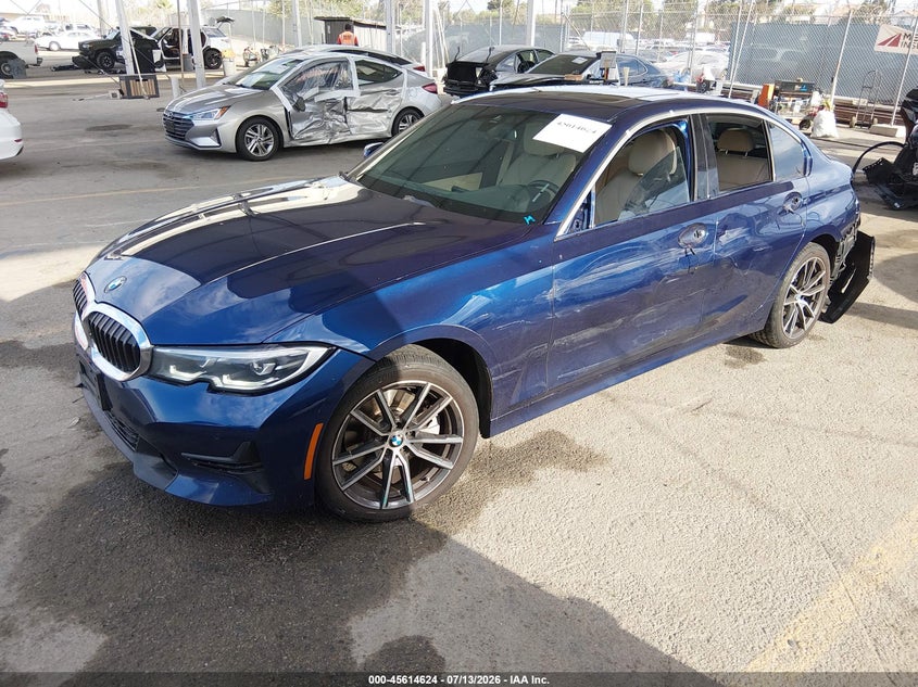 2019 BMW 3er VIN WBA5R1C58KAK07450 IAAI salvage auction — LEFT SIDE, Wait Title, sold $9,500 on 2026-08-03 (photo 2)