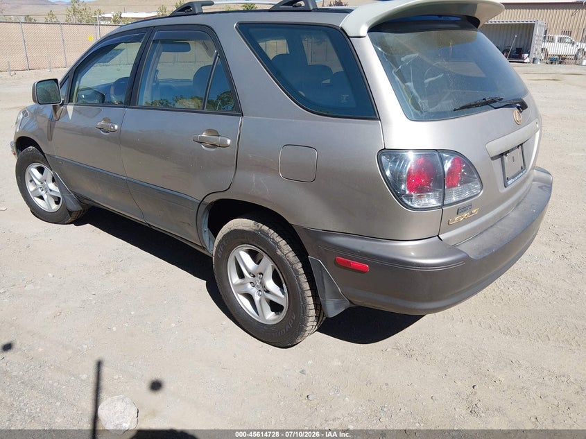 2001 Lexus Rx 300 VIN JTJHF10U010197468 IAAI salvage auction — NORMAL WEAR, Regular (Nevada), sold $550 on 2026-07-17 (photo 3)