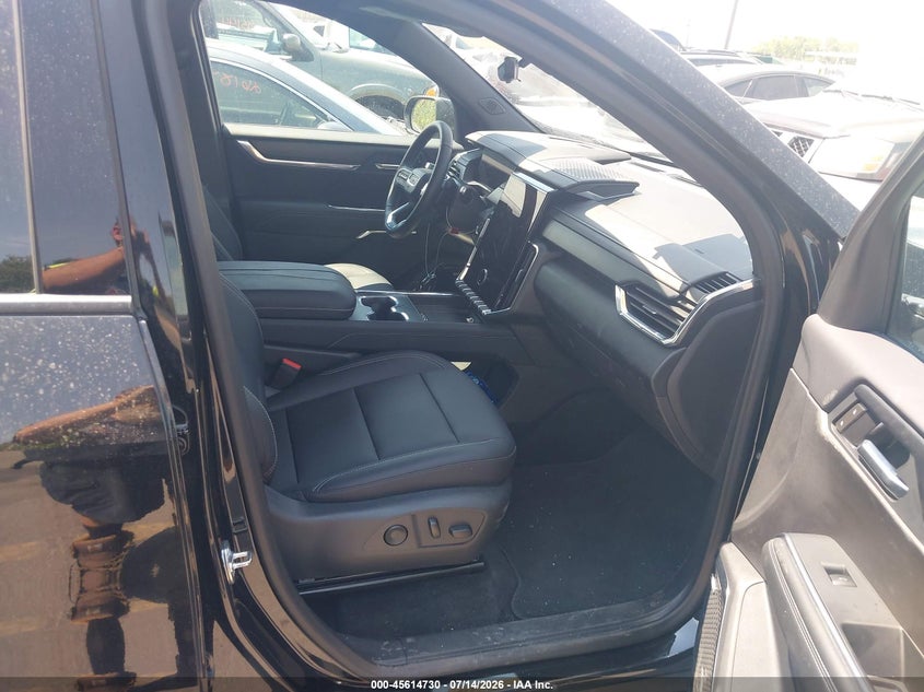 2026 Gmc Acadia VIN 1GKENKKS8TJ288399 IAAI salvage auction — SIDE, Salvage Title, sold $17,100 on 2026-07-23 (photo 5)