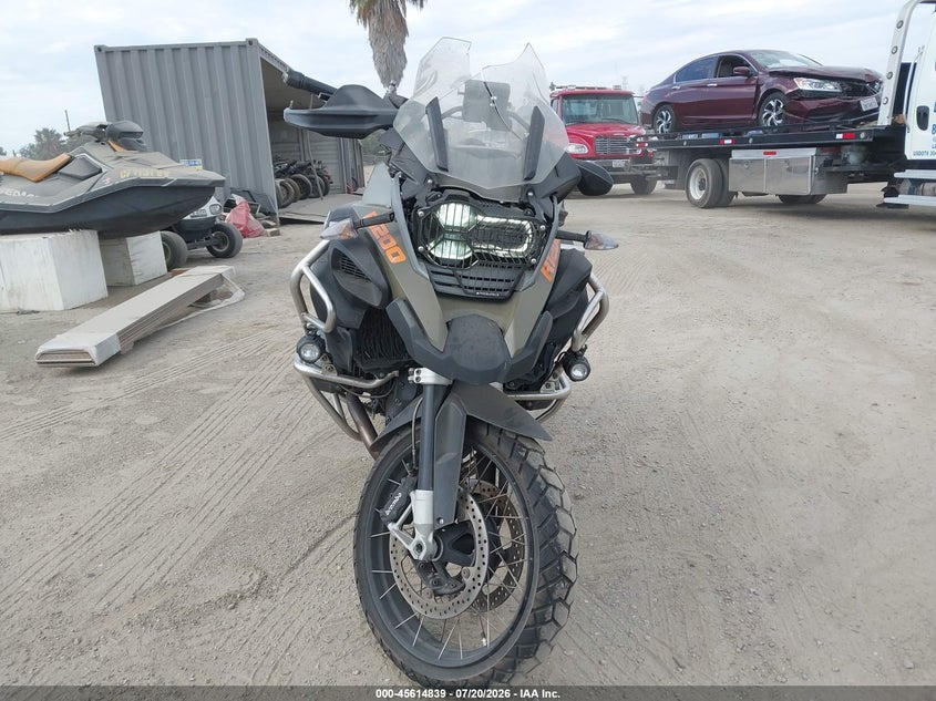 2014 BMW R 1200 VIN WB10A1200EZ095241 IAAI salvage auction — ROLLOVER, Salvage (California), sold $2,850 on 2026-07-29 (photo 5)