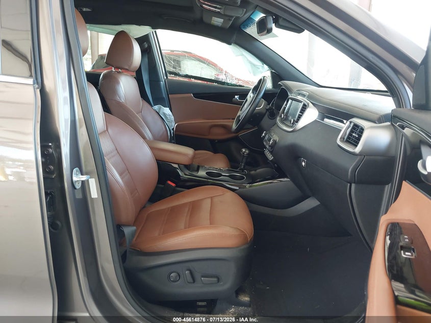 2019 Kia Sorento VIN 5XYPKDA50KG532081 IAAI salvage auction — LEFT FRONT, Wait Title, sold $3,350 on 2026-08-02 (photo 5)