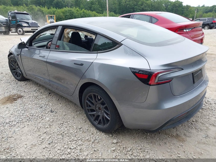 2025 Tesla Model 3 VIN 5YJ3E1EB3SF972985 IAAI salvage auction — FRONT END, Salvage (Massachusetts), sold $8,800 on 2026-08-28 (photo 3)