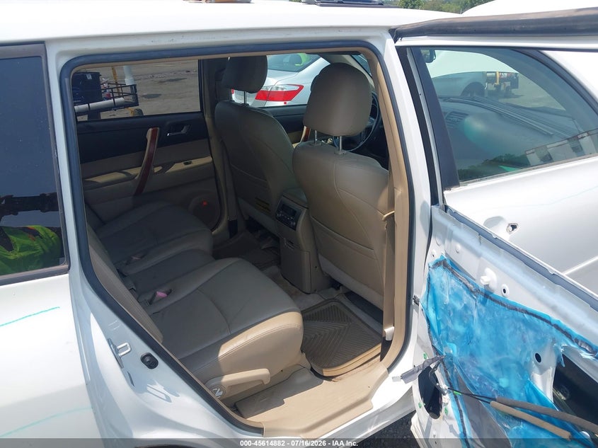 2008 Toyota Highlander VIN JTEES42A282106247 IAAI salvage auction — REAR END, Clear (Virginia), sold $1,250 on 2026-07-28 (photo 8)