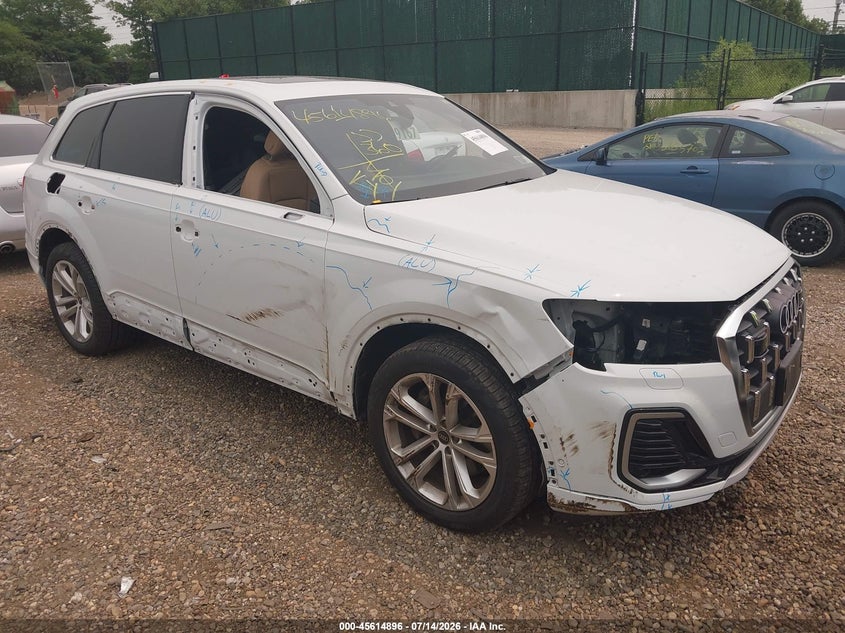2025 Audi Q7 VIN WA1LCBF72SD000558 IAAI salvage auction — FRONT & REAR, Salvage Title, sold $17,400 on 2026-07-28 (photo 1)