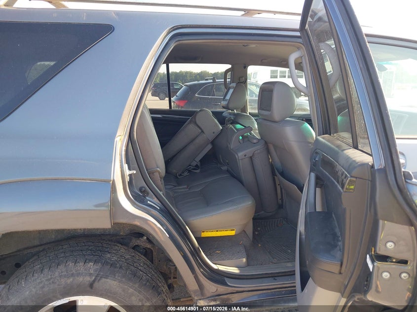 2004 Toyota 4runner VIN JTEBT17R840038989 IAAI salvage auction — NORMAL WEAR, Clear (Indiana), sold $725 on 2026-07-23 (photo 8)