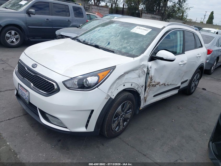 2017 Kia Niro VIN KNDCC3LC8H5077144 IAAI salvage auction — LEFT SIDE, Salvage Certificate (California), sold $25 on 2026-07-29 (photo 2)