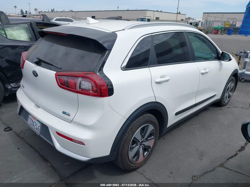 2017 Kia Niro VIN KNDCC3LC8H5077144 IAAI salvage auction — LEFT SIDE, Salvage Certificate (California), sold $25 on 2026-07-29 (photo 4)