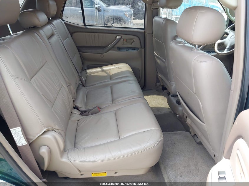 2001 Toyota Sequoia VIN 5TDBT48A51S020876 IAAI salvage auction — NORMAL WEAR, Clear (Illinois), sold $1,050 on 2026-07-22 (photo 8)