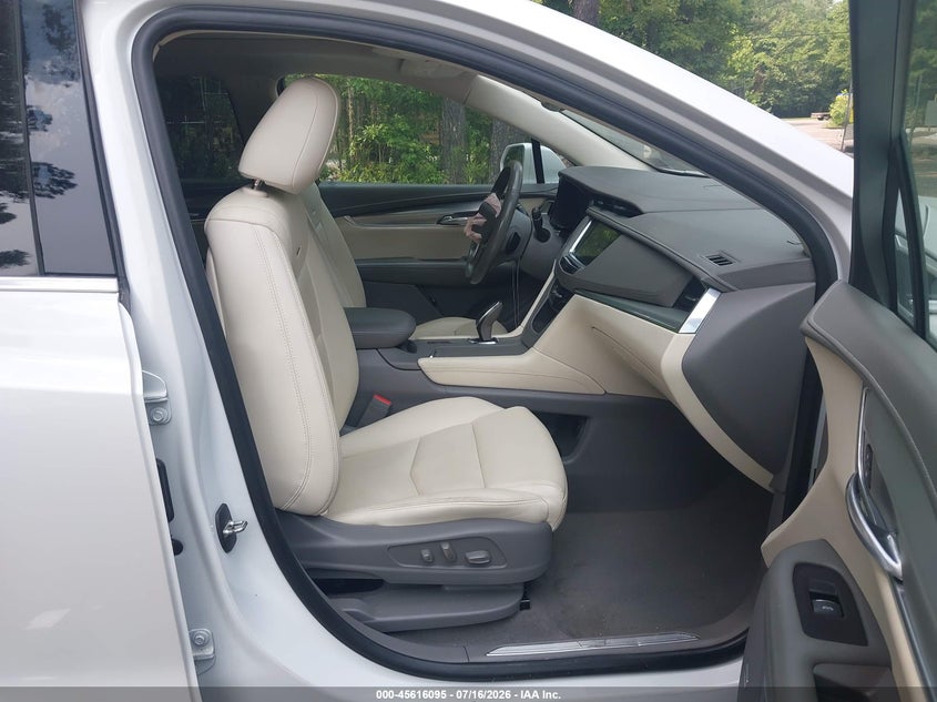 2019 Cadillac Xt5 VIN 1GYKNCRS6KZ152485 IAAI salvage auction — FRONT & REAR, Salvage Title, sold $2,450 on 2026-09-03 (photo 5)