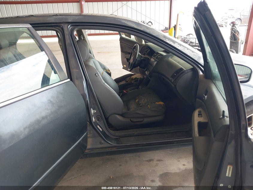 2004 Honda Accord VIN JHMCM56744C013551 IAAI salvage auction — NORMAL WEAR, Clear - Dealer Only (California), sold $325 on 2026-07-28 (photo 5)