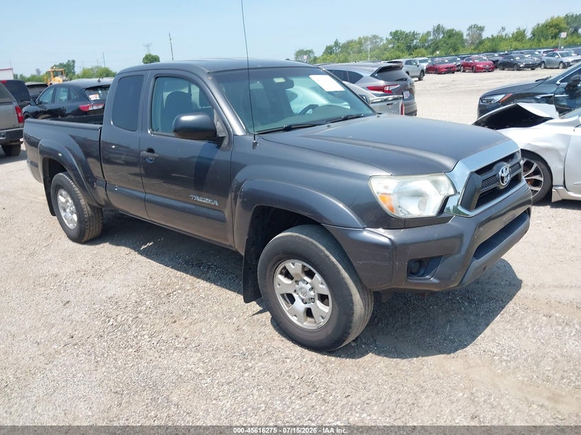 2013 Toyota Tacoma VIN 5TFUX4EN5DX017656 IAAI salvage auction — NORMAL WEAR, Clear (Illinois), sold $4,450 on 2026-07-29 (photo 1)