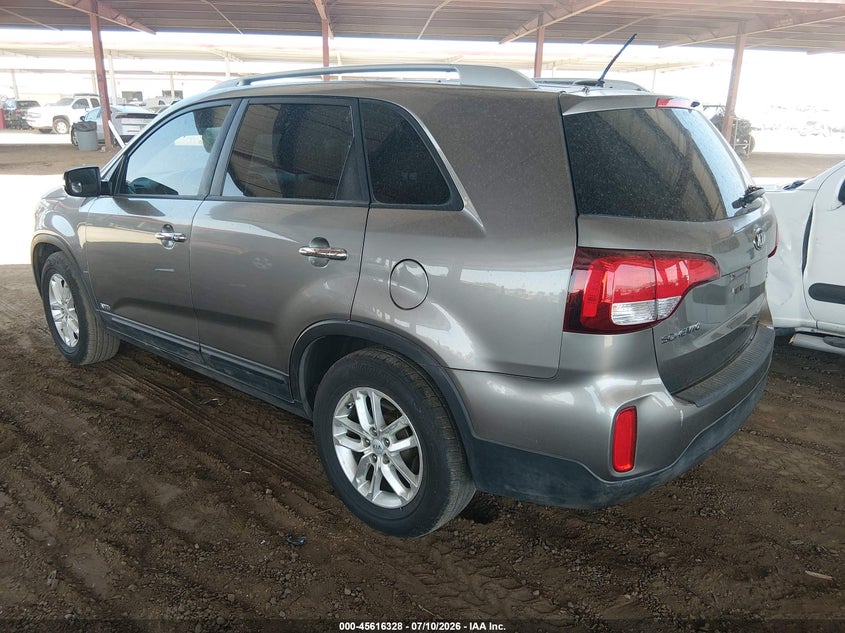 2015 Kia Sorento VIN 5XYKTDA73FG554218 IAAI salvage auction — NORMAL WEAR, Clear-Dealer Only (Arizona), sold $1,925 on 2026-07-28 (photo 3)