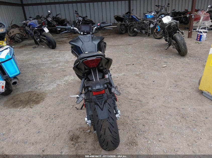 2024 Yamaha Mt VIN JYARM32Y6RA002094 IAAI salvage auction — FRONT END, Salvage Title, sold $2,375 on 2026-09-14 (photo 6)