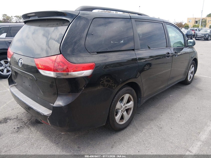 2011 Toyota Sienna VIN 5TDKK3DC5BS132602 IAAI salvage auction — NORMAL WEAR, Duplicate Paperwork (California), sold $1,425 on 2026-07-30 (photo 4)