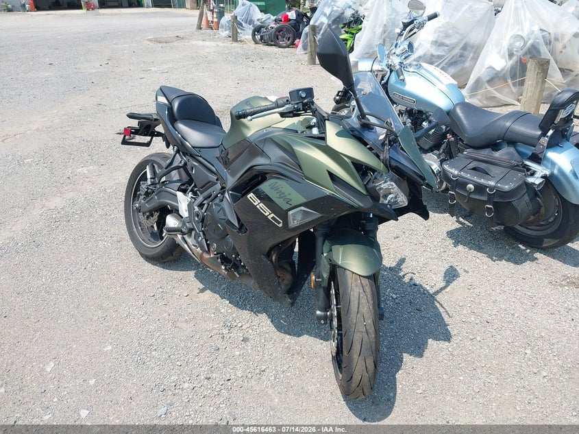 2024 Kawasaki Ninja VIN ML5EXEP10RDAB7862 IAAI salvage auction — FRONT END, Salvage Title, sold $1,600 on 2026-09-12 (photo 1)