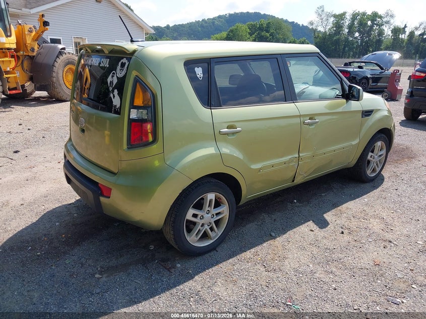 2011 Kia Soul VIN KNDJT2A29B7279059 IAAI salvage auction — SIDE, Salvage (Ohio), sold $525 on 2026-07-27 (photo 4)