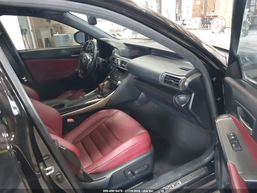 2019 Lexus Is VIN JTHCZ1D20K5016675 IAAI salvage auction — REAR END, Salvage Title, sold $13,550 on 2026-08-26 (photo 5)