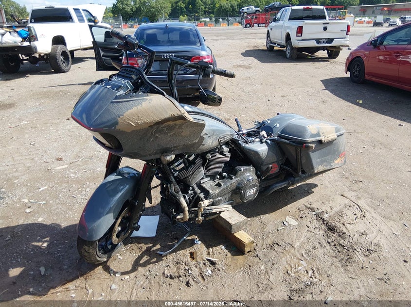 2022 Harley-davidson Road glide VIN 1HD1KTP18NB616800 IAAI salvage auction — FRONT END, Salvage Title, sold $9,350 on 2026-08-25 (photo 2)
