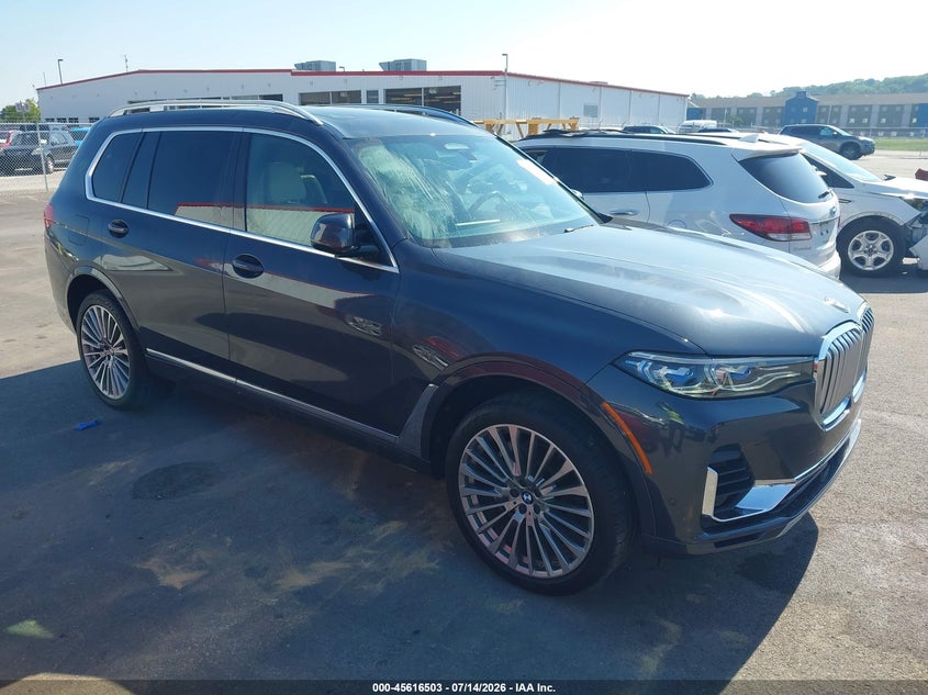 2019 BMW X7 VIN 5UXCX4C53KLB39761 — IAAI salvage auction photo
