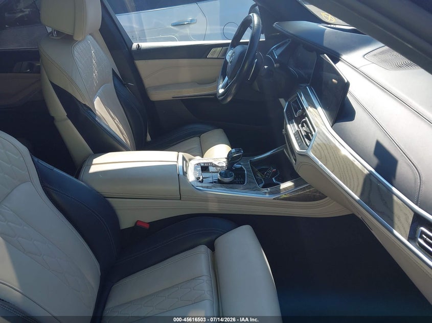 2019 BMW X7 VIN 5UXCX4C53KLB39761 IAAI salvage auction — FRONT END, Salvage Title, sold $22,300 on 2026-09-01 (photo 5)