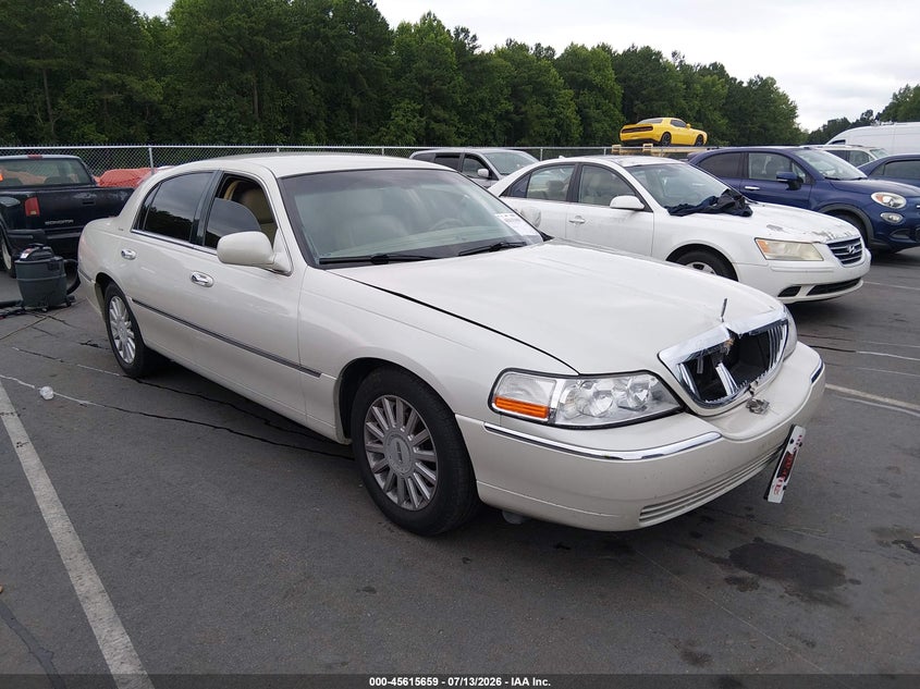 2005 Lincoln TOWN CAR VIN 1LNHM81W85Y618020 IAAI salvage auction — FRONT END, Salvage (North Carolina), sold $1,500 on 2026-07-22 (photo 1)