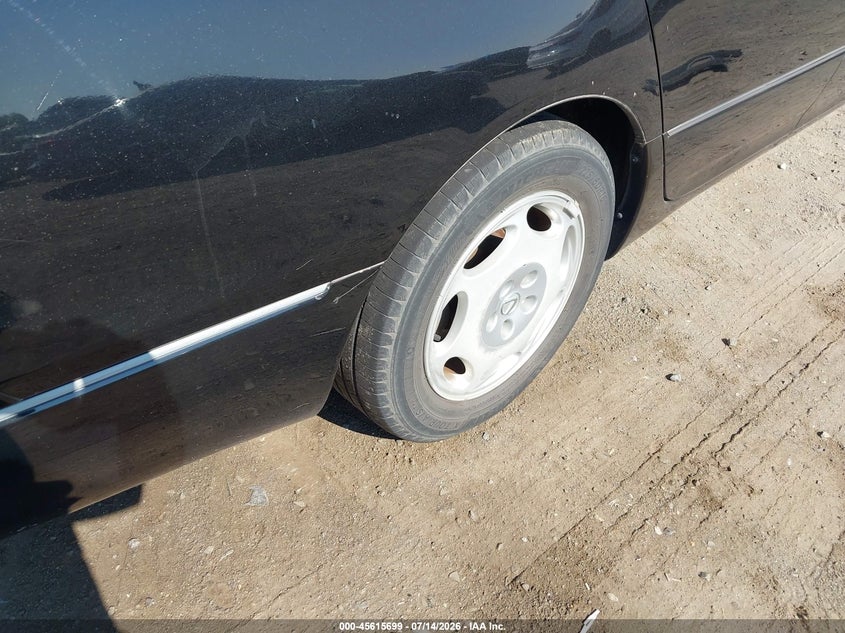 2001 Lexus Ls 430 VIN JTHBN30F710010010 IAAI salvage auction — NORMAL WEAR, Clear (Arkansas), sold $400 on 2026-07-29 (photo 6)