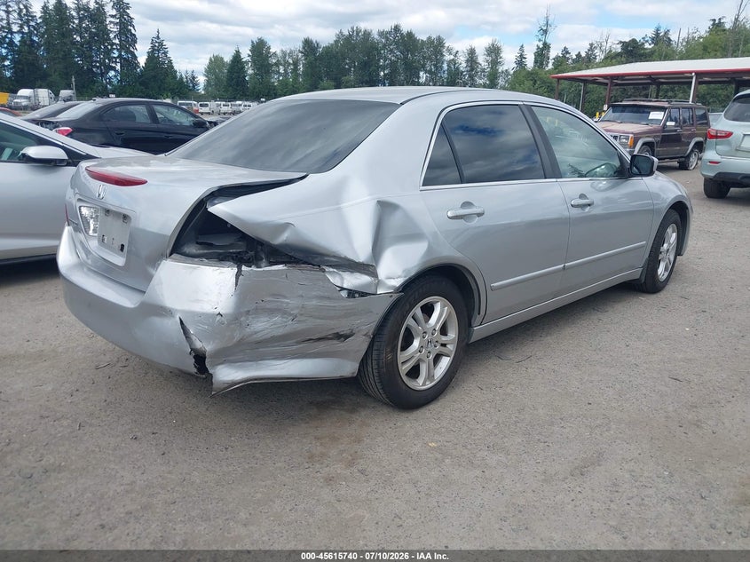 2007 Honda Accord VIN JHMCM56357C013656 IAAI salvage auction — NORMAL WEAR, Clear (Washington), sold $700 on 2026-07-29 (photo 4)
