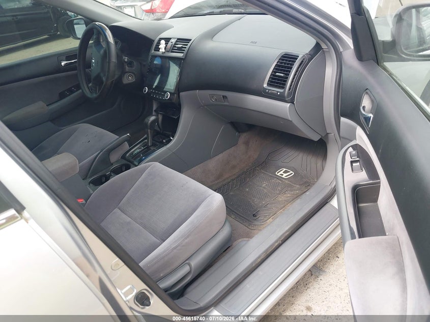 2007 Honda Accord VIN JHMCM56357C013656 IAAI salvage auction — NORMAL WEAR, Clear (Washington), sold $700 on 2026-07-29 (photo 5)