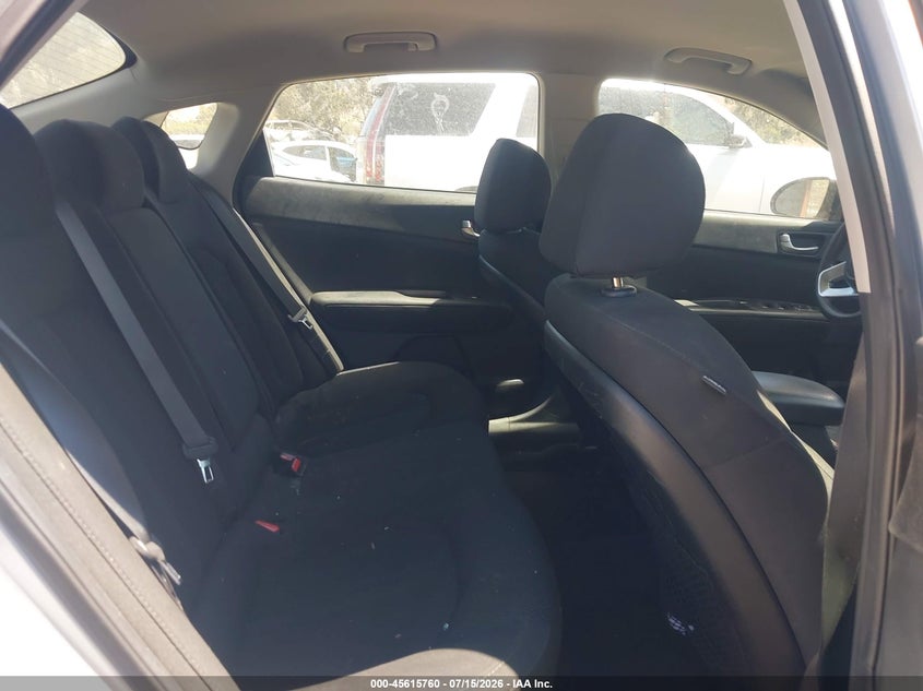 2019 Kia Optima VIN 5XXGT4L36KG350088 IAAI salvage auction — THEFT, Salvage (California), sold $1,950 on 2026-07-28 (photo 8)