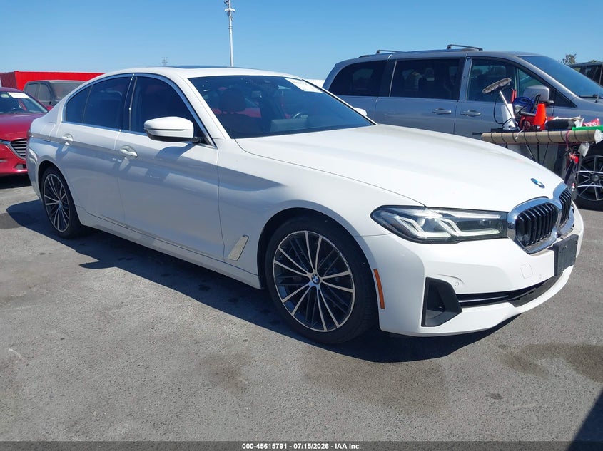 2021 BMW 5er VIN WBA53BH01MWW99118 IAAI salvage auction — LEFT FRONT, Salvage Title, sold $13,400 on 2026-08-20 (photo 1)