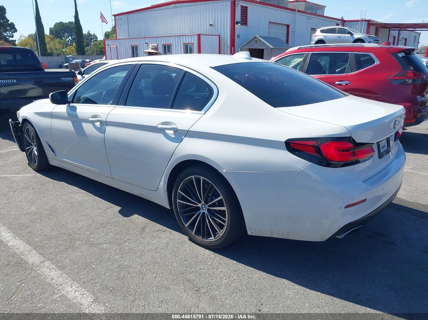 2021 BMW 5er VIN WBA53BH01MWW99118 IAAI salvage auction — LEFT FRONT, Salvage Title, sold $13,400 on 2026-08-20 (photo 3)
