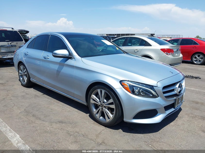 2018 Mercedes-benz C-klasse VIN WDDWF4JB8JR400648 IAAI salvage auction — SIDE, Salvage Title, sold $5,500 on 2026-08-02 (photo 1)