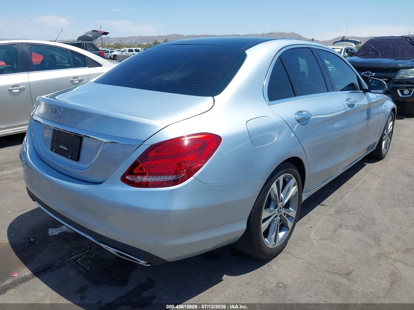 2018 Mercedes-benz C-klasse VIN WDDWF4JB8JR400648 IAAI salvage auction — SIDE, Salvage Title, sold $5,500 on 2026-08-02 (photo 4)