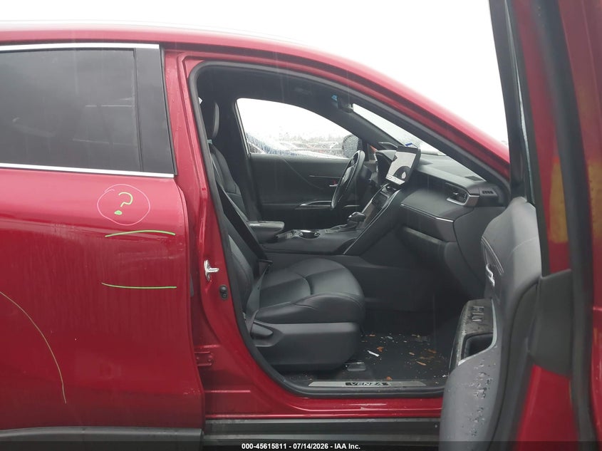 2024 Toyota Venza VIN JTEAAAAH2RJ153980 IAAI salvage auction — REAR END, Original (Texas), sold $17,775 on 2026-08-20 (photo 5)