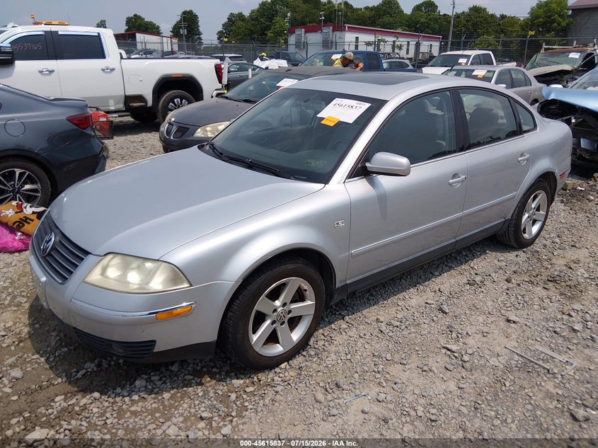2004 Volkswagen Passat VIN WVWRH63BX4P041314 IAAI salvage auction — NORMAL WEAR, Original (West Virginia), sold $100 on 2026-07-29 (photo 2)