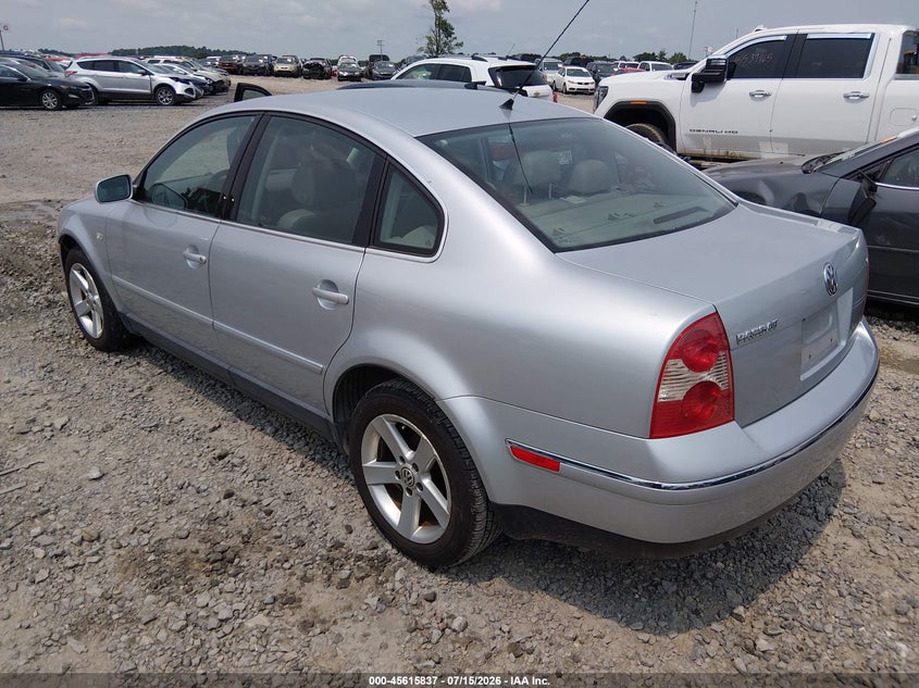 2004 Volkswagen Passat VIN WVWRH63BX4P041314 IAAI salvage auction — NORMAL WEAR, Original (West Virginia), sold $100 on 2026-07-29 (photo 3)