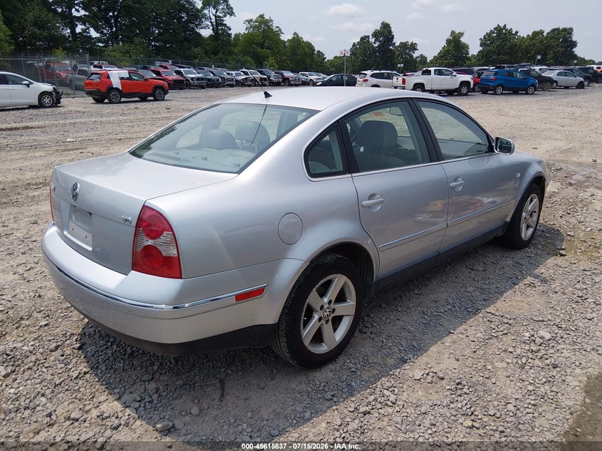 2004 Volkswagen Passat VIN WVWRH63BX4P041314 IAAI salvage auction — NORMAL WEAR, Original (West Virginia), sold $100 on 2026-07-29 (photo 4)