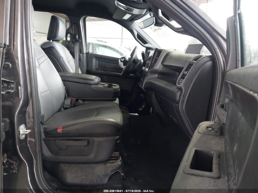 2025 Ram 2500 VIN 3C6UR5CJ8SG523765 IAAI salvage auction — SIDE, Salvage Title, sold $14,300 on 2026-10-04 (photo 5)
