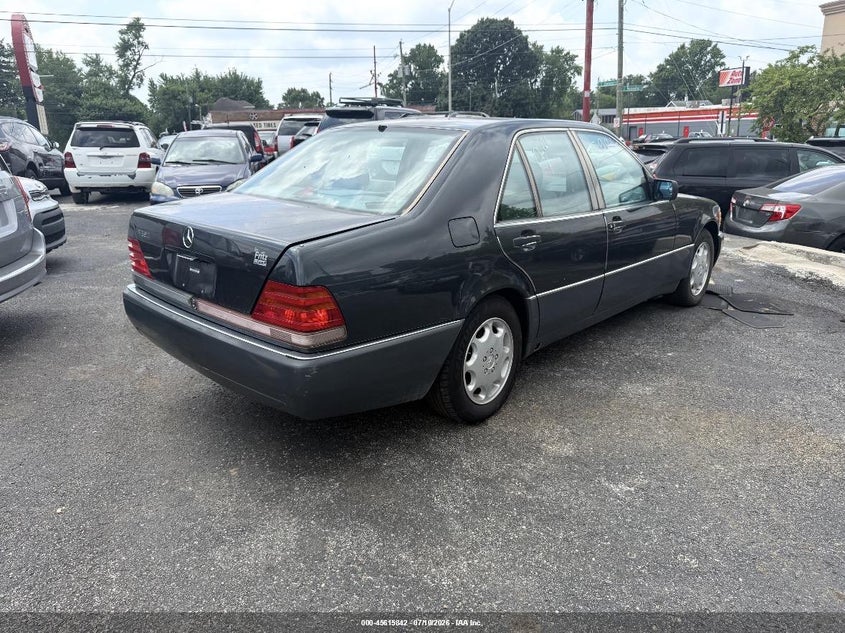 1993 Mercedes-benz 300 VIN WDBGA32E9PA087339 IAAI salvage auction — NORMAL WEAR, Clear (Indiana), sold $2,050 on 2026-07-15 (photo 4)