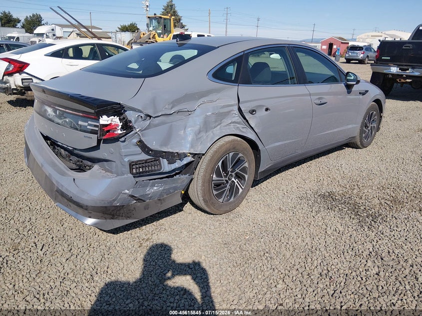 2026 Hyundai Sonata hybrid VIN KMHL24JJ2TA172045 IAAI salvage auction — REAR END, Enterprise Vehicles Clear Only (California), sold $10,900 on 2026-07-29 (photo 4)