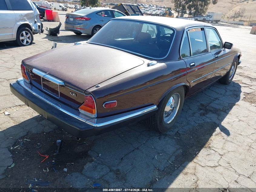 1984 Jaguar Xj series VIN SAJAV1342EC389788 IAAI salvage auction — NORMAL WEAR, Clear - Dealer Only (California), sold $225 on 2026-07-28 (photo 4)