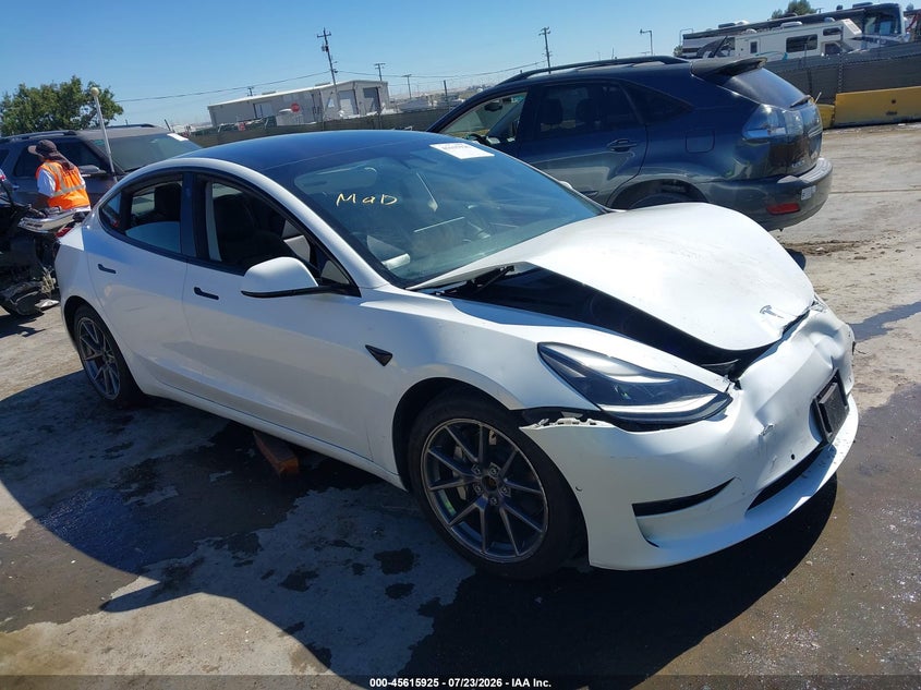 2021 Tesla Model 3 VIN 5YJ3E1EB5MF003305 IAAI salvage auction — FRONT END, Salvage (Arizona), sold $4,925 on 2026-08-31 (photo 1)