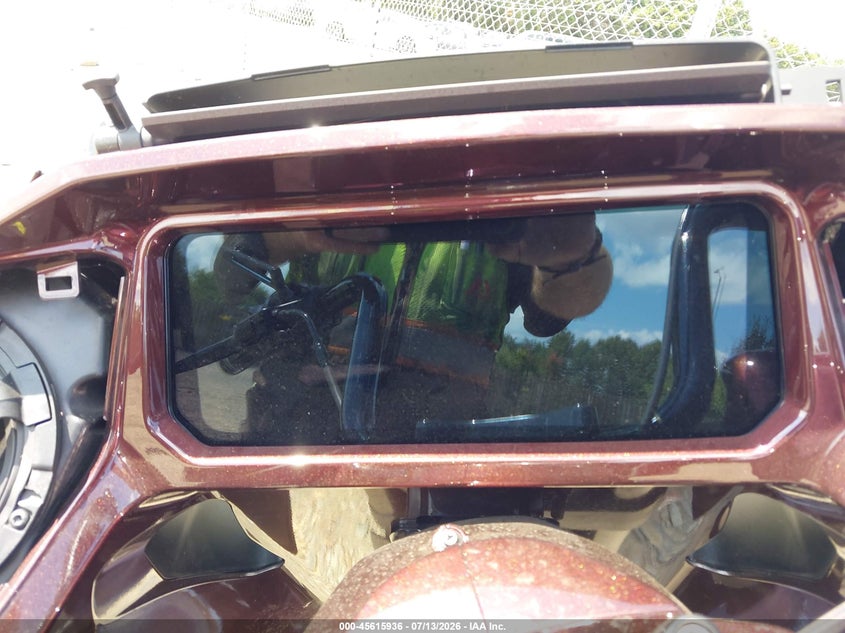 2024 Harley-davidson Road glide VIN 1HD1TC612RB962605 IAAI salvage auction — LEFT & RIGHT, Salvage Title, sold $14,900 on 2026-08-31 (photo 7)