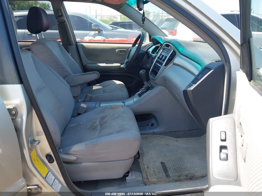 2004 Toyota Highlander VIN JTEEP21AX40059546 IAAI salvage auction — NORMAL WEAR, Clear (Illinois), sold $25 on 2026-07-29 (photo 5)
